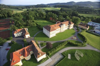 Schloss Schielleiten_Luftansicht_Oststeiermark | © Tourismusverband Oststeiermark